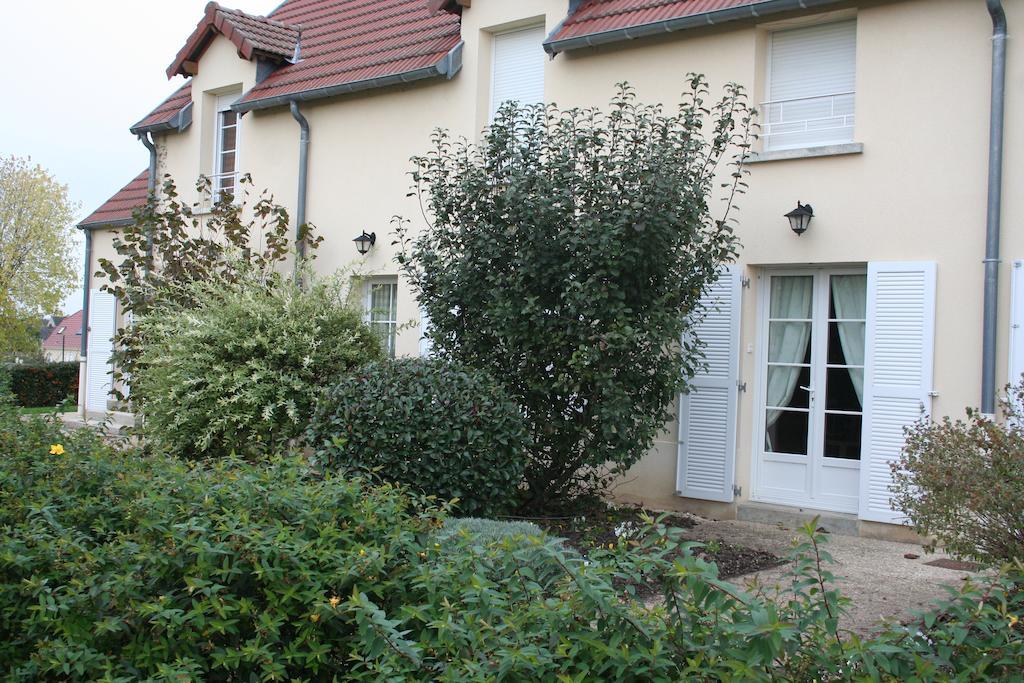 Vila La Croix De La Jarrie Châtres Exteriér fotografie